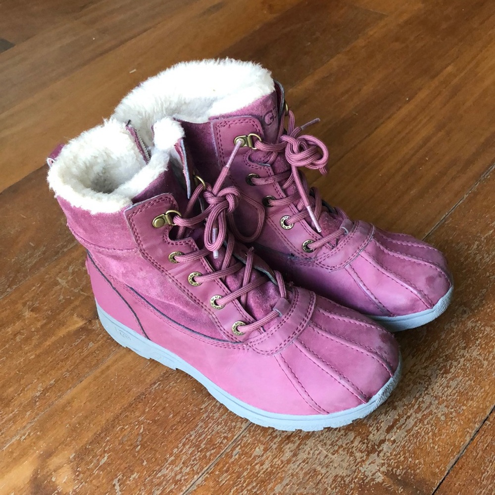 Girls ugg boots size 5